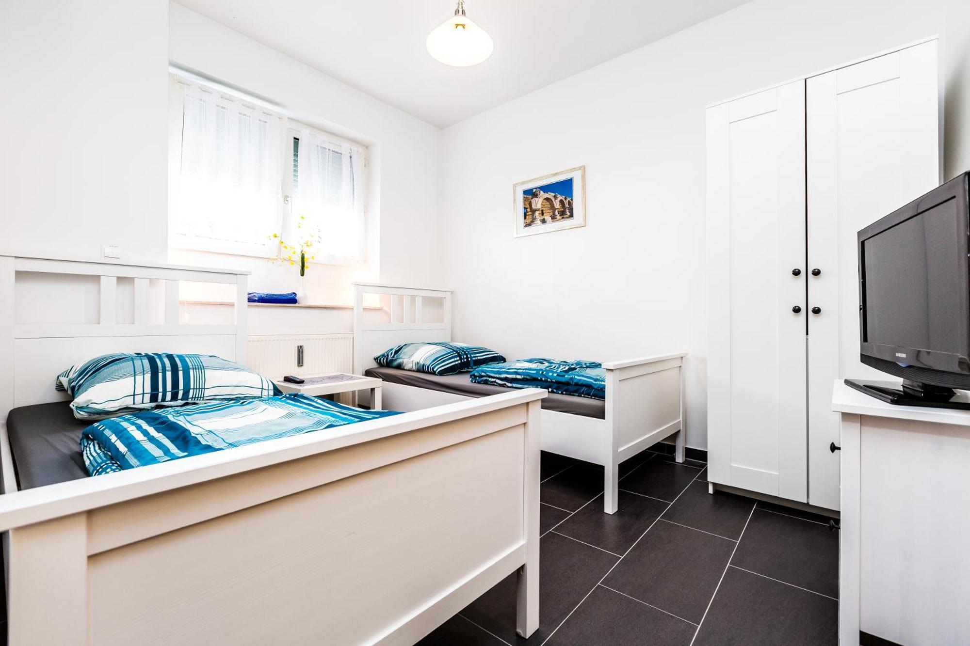 Messewohnung Buchforst Keulen Buitenkant foto